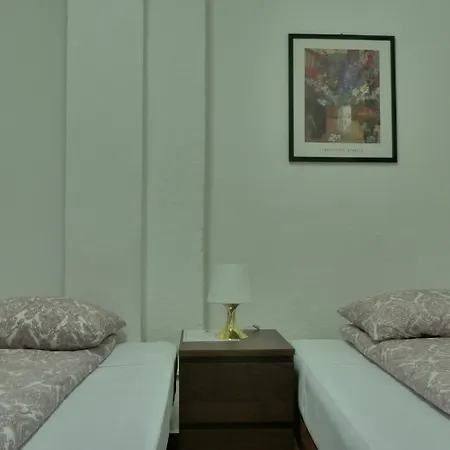 Midtown 2*